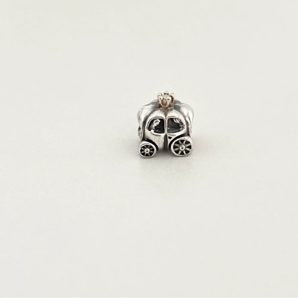 Pandora 925 & 14K Gold Pearl Royal Carriage Rare Retired Bead Charm